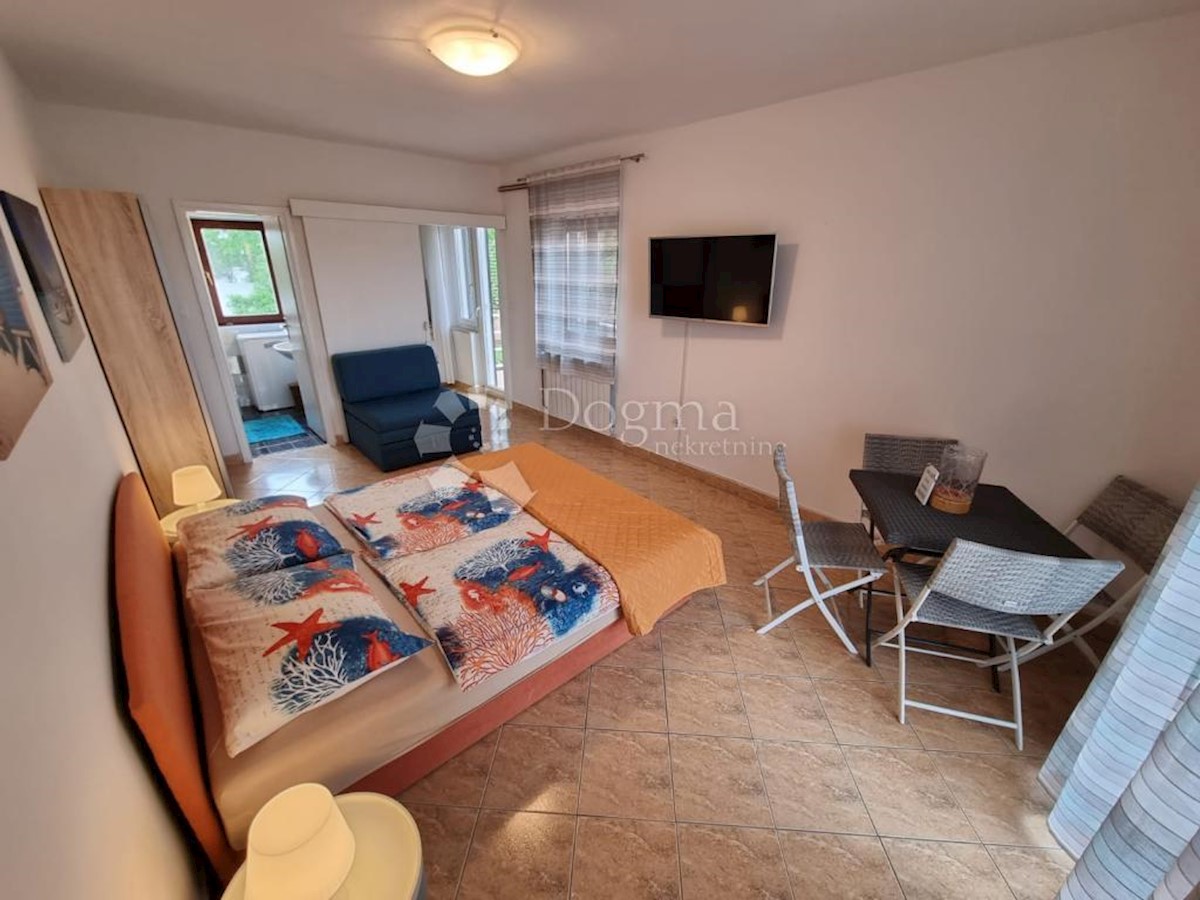 Apartma Na predaj - PRIMORSKO-GORANSKA  KRK 