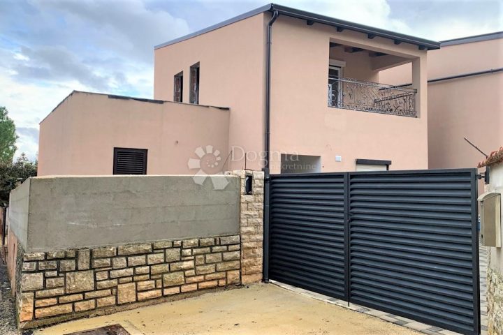 Haus zu verkaufen 90 m² – Rovinj