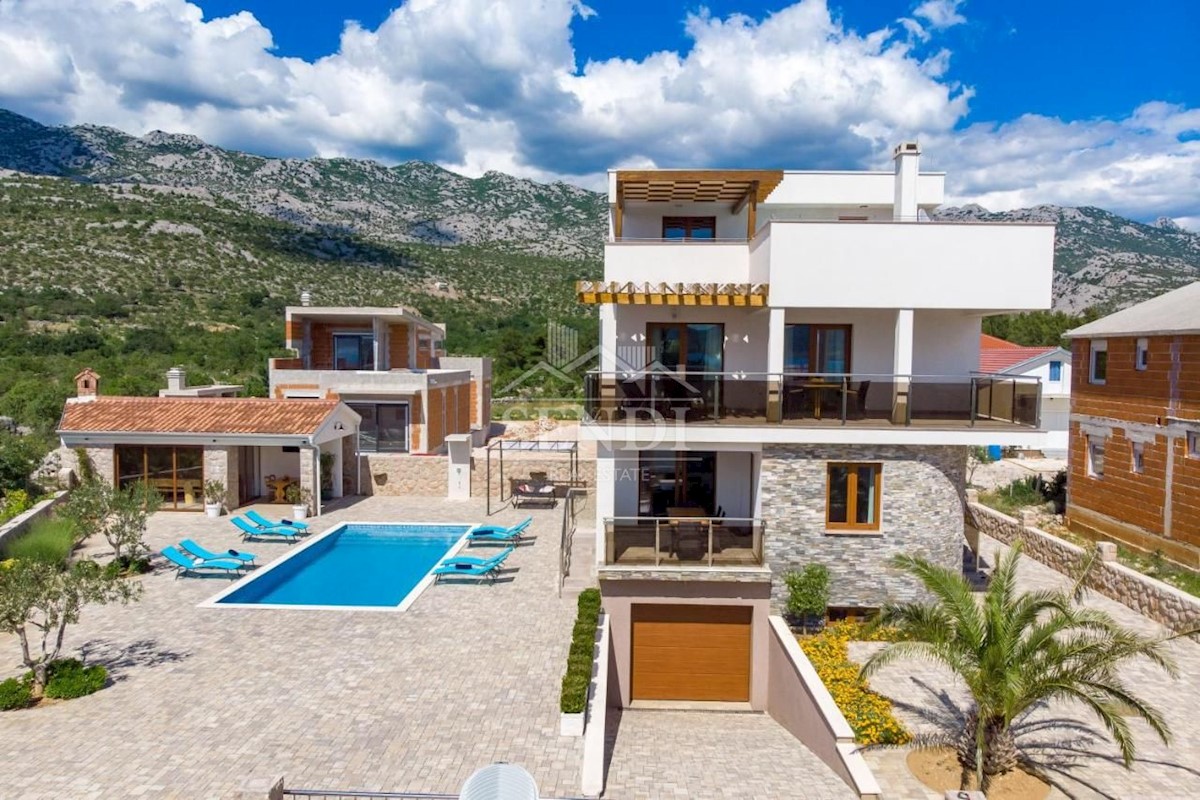 Casa In vendita - ZADARSKA  STARIGRAD 