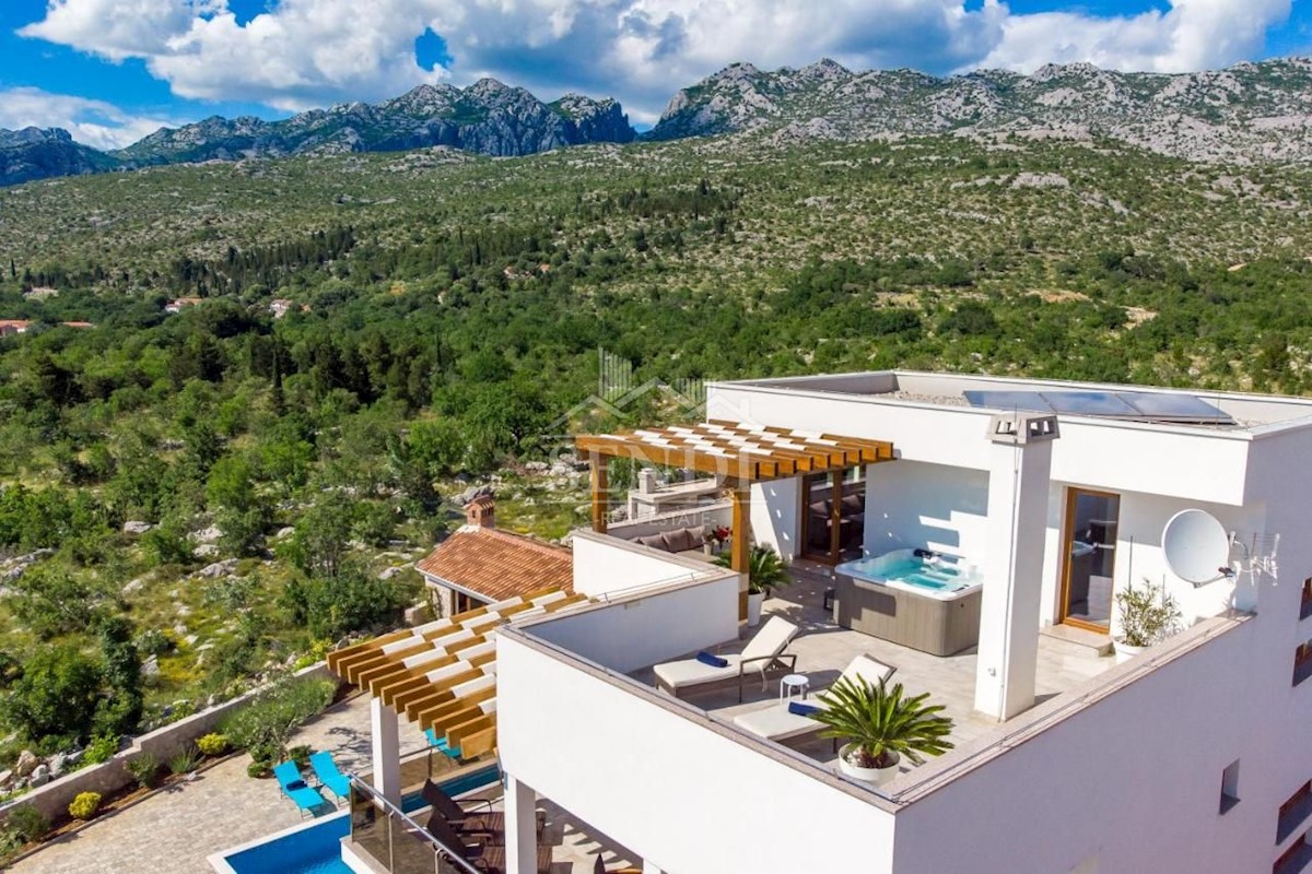 Casa In vendita - ZADARSKA  STARIGRAD 