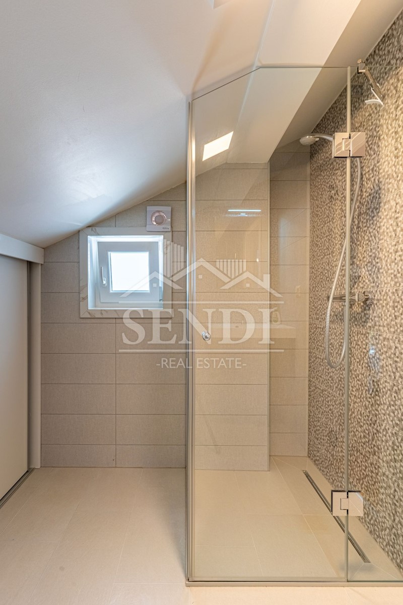 Apartmán Na predaj - PRIMORSKO-GORANSKA  CRES 