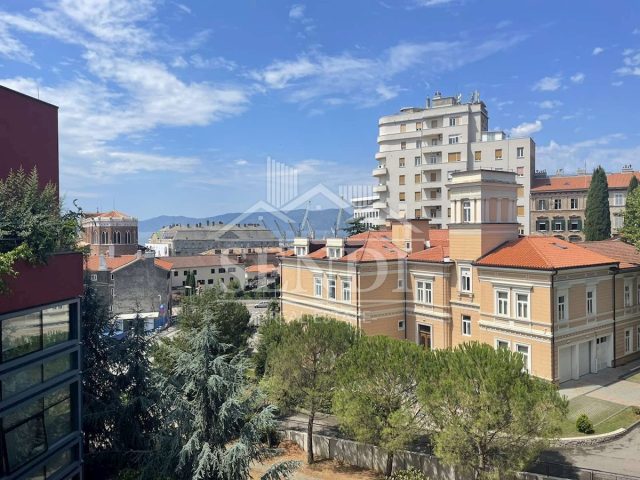 Poslovni prostori Naprodaj - Primorsko-goranska Rijeka - foto 2/6