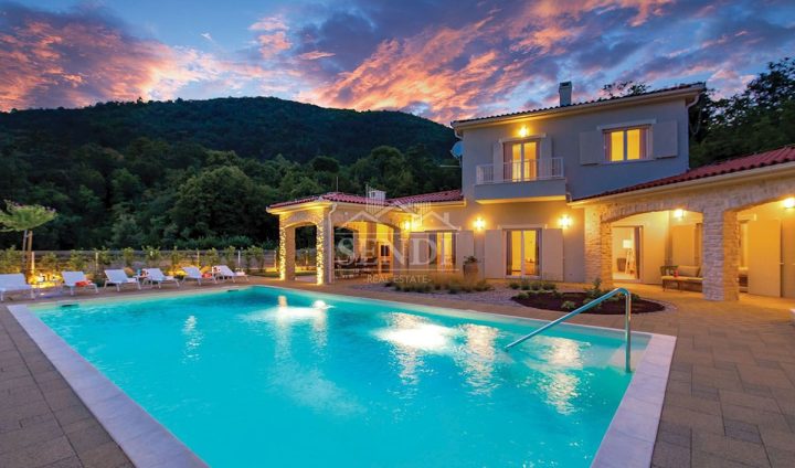 House for sale 400 m² – Veprinac