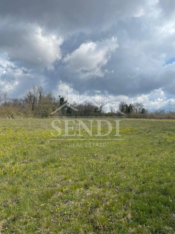 Land for sale 1718 m² – Režanci