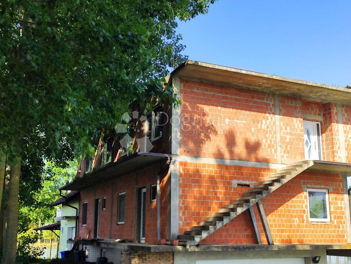 Casa In vendita - OSJEČKO-BARANJSKA  ČEMINAC 