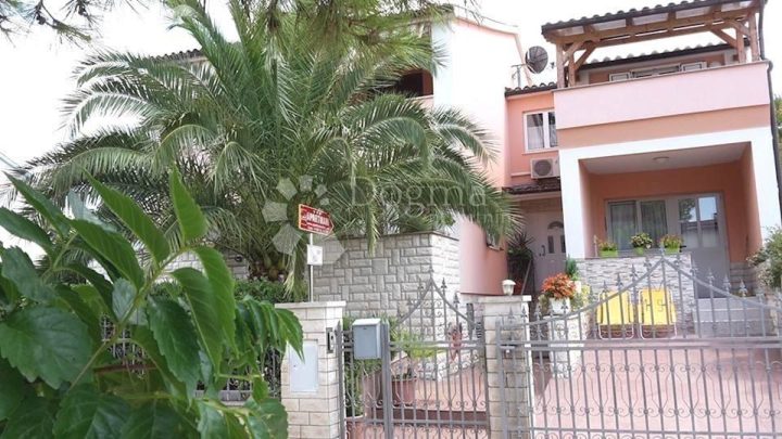 Casa in vendita 362 m² – Pula