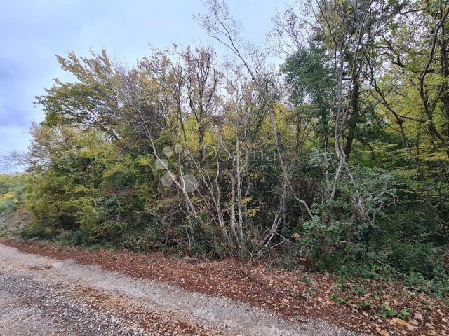 Terrain à vendre 324 m² – Peroj
