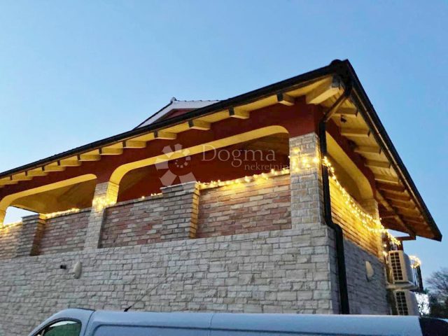 Kuća Na prodaju - Istarska Ližnjan - foto 2/16