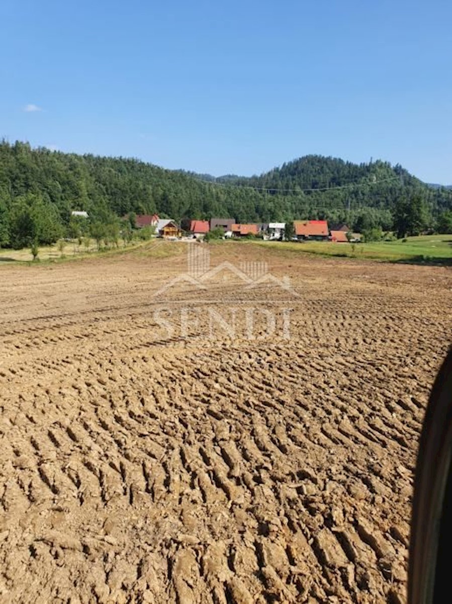 Dom Na predaj - PRIMORSKO-GORANSKA  FUŽINE 