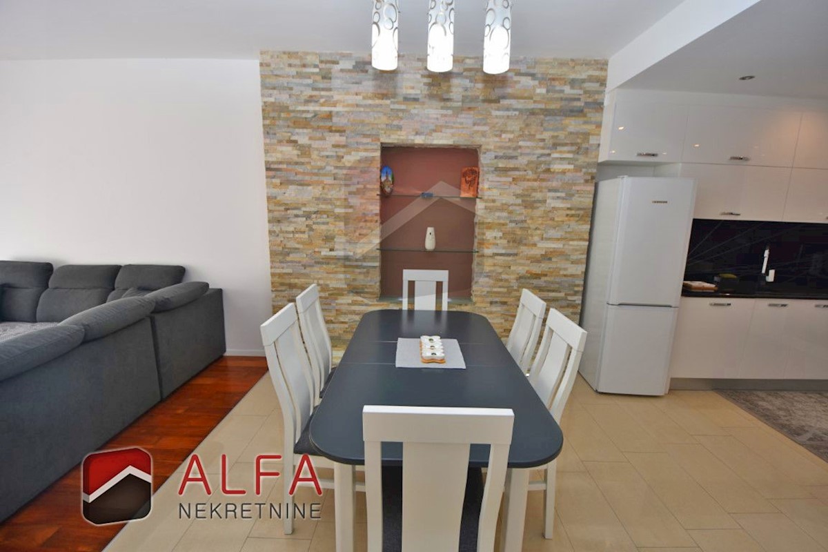 Apartment Zu verkaufen - ŠIBENSKO-KNINSKA  VODICE 