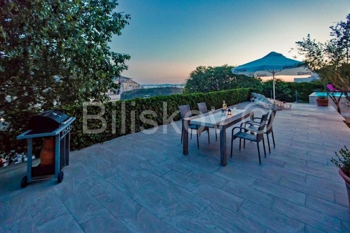 House For sale - SPLITSKO-DALMATINSKA  SPLIT 