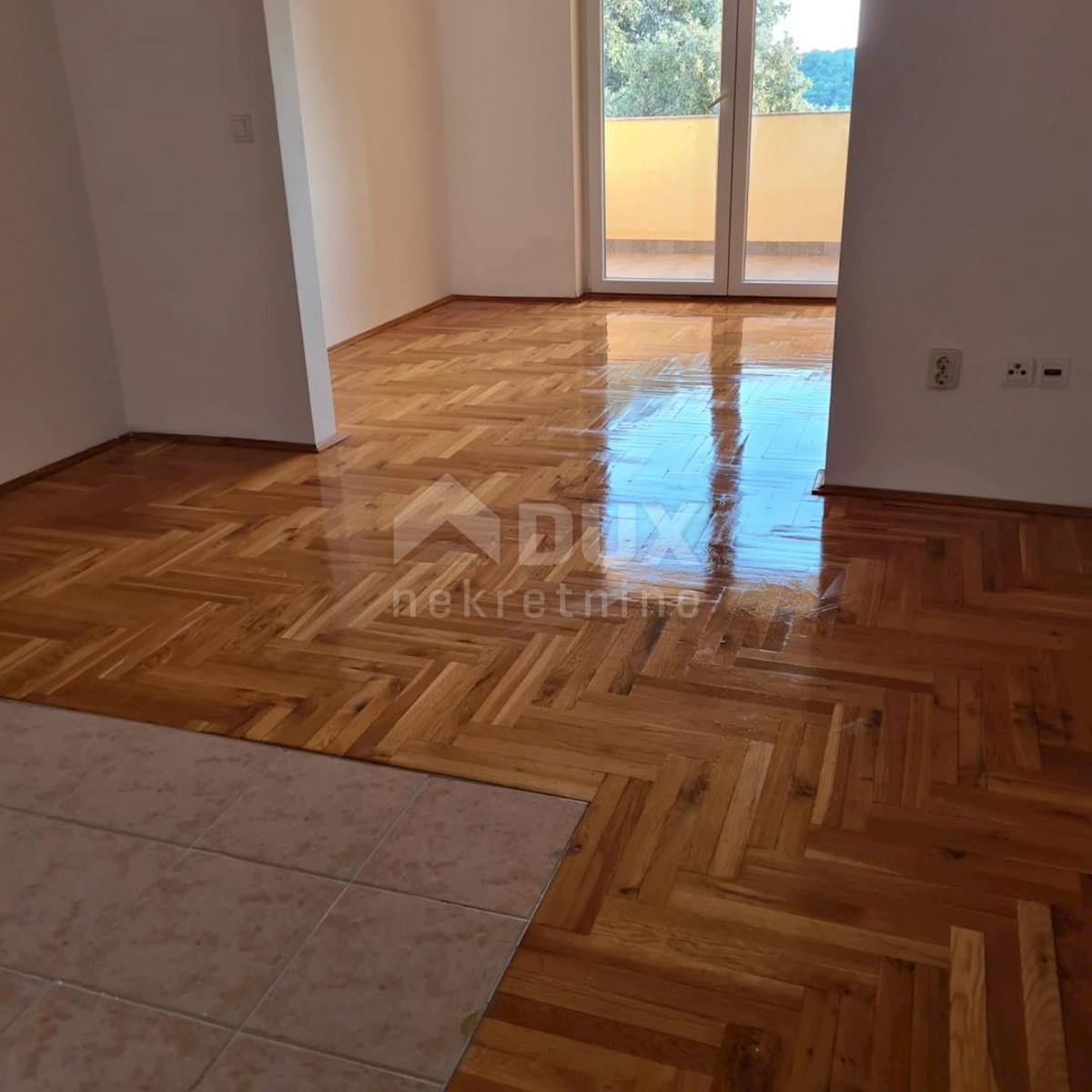 Flat For sale - PRIMORSKO-GORANSKA  RAB 