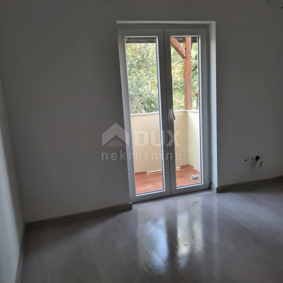 Flat For sale - PRIMORSKO-GORANSKA  RAB 