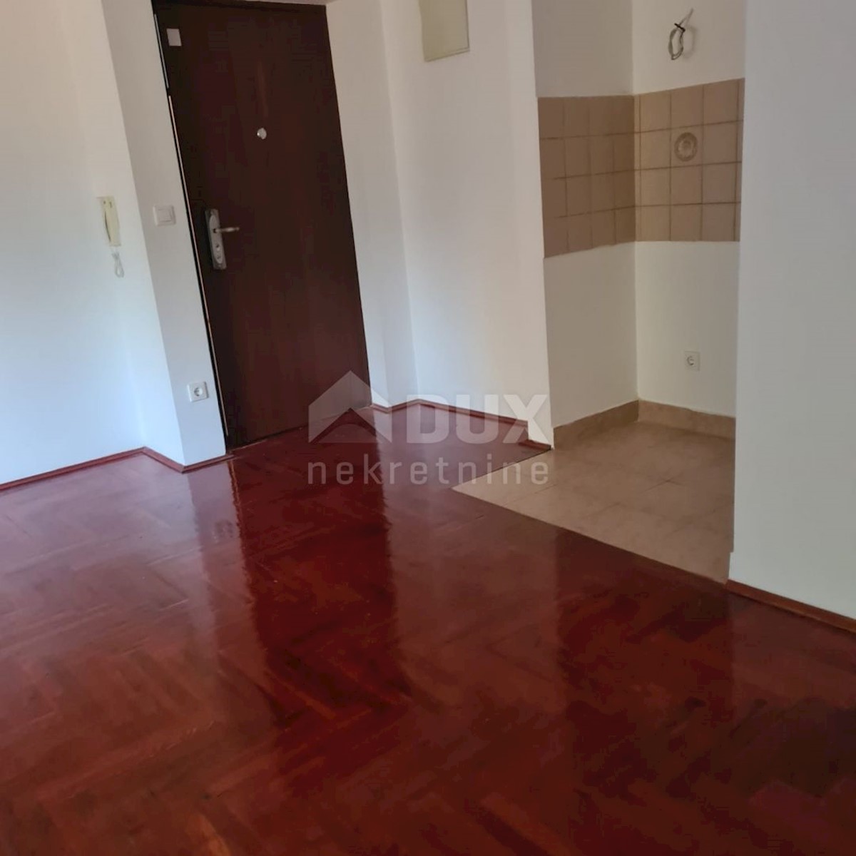 Flat For sale - PRIMORSKO-GORANSKA  RAB 