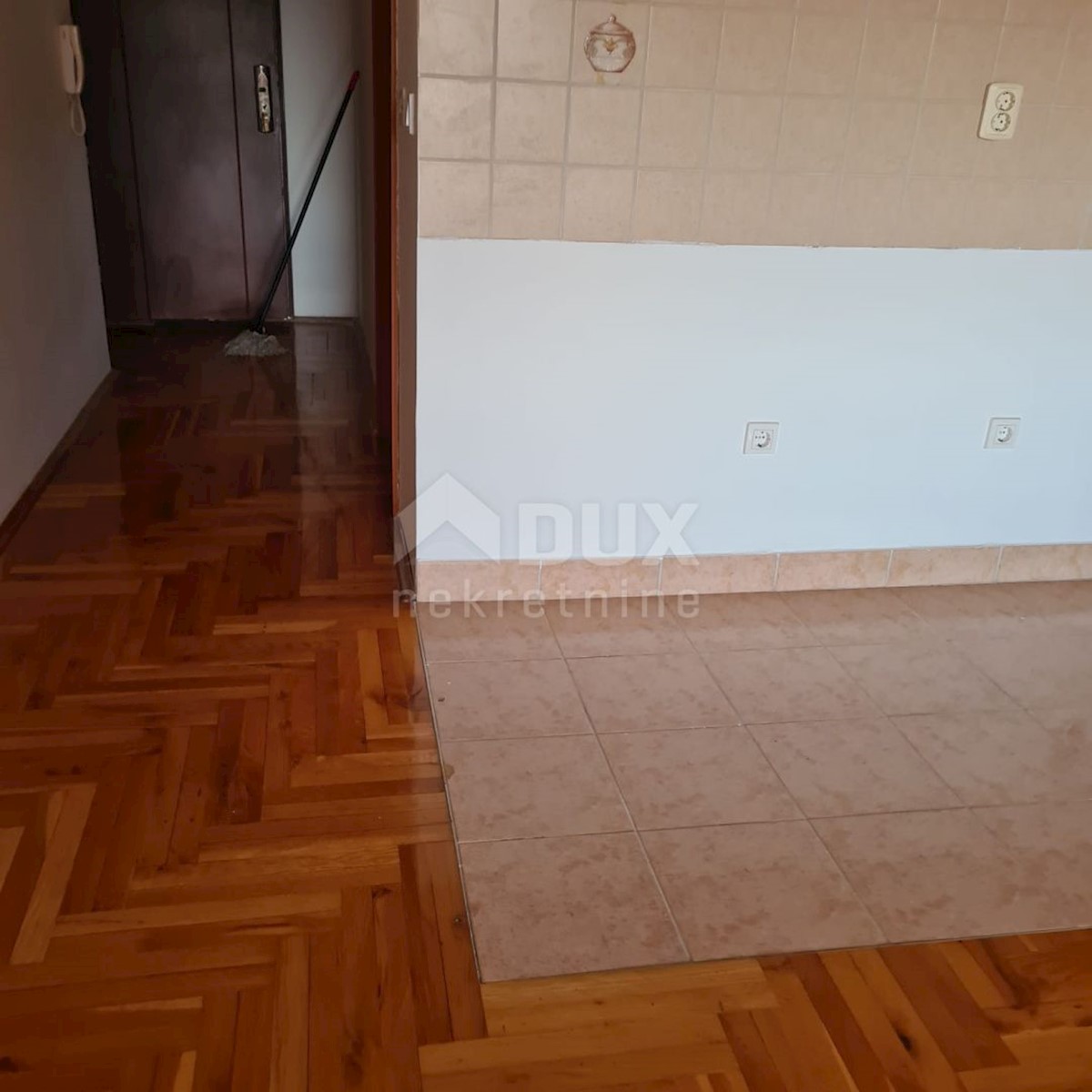 Flat For sale - PRIMORSKO-GORANSKA  RAB 