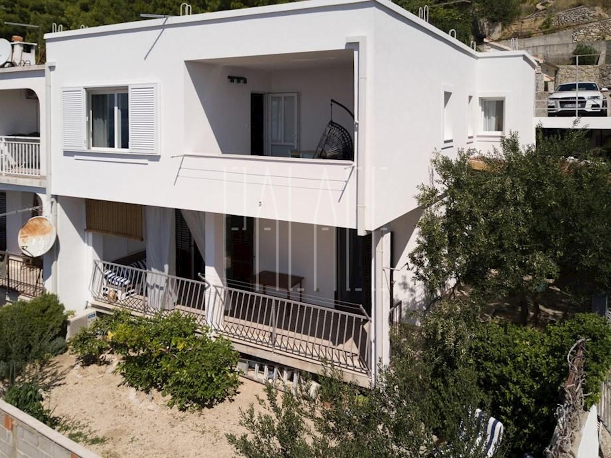 Haus Zu verkaufen - SPLITSKO-DALMATINSKA  OMIŠ 