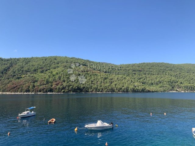 Land for sale 821 m² – Labin