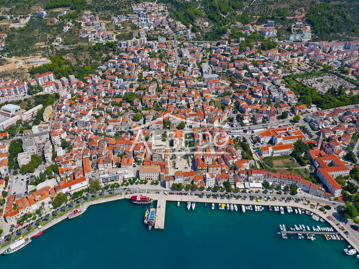 Kuća Na prodaju - SPLITSKO-DALMATINSKA  MAKARSKA 