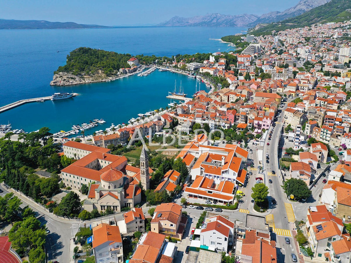 Kuća Na prodaju - SPLITSKO-DALMATINSKA  MAKARSKA 