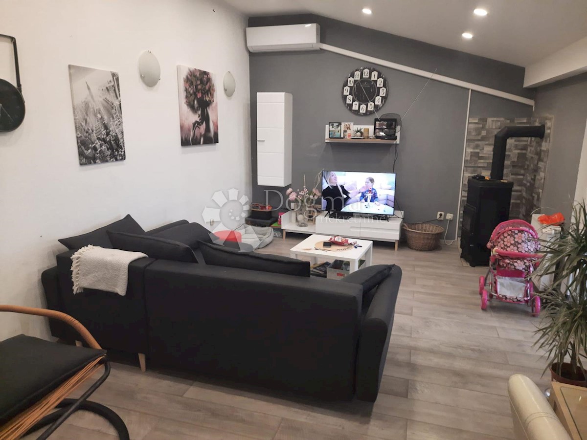 Apartmán Na predaj - SPLITSKO-DALMATINSKA  TROGIR 