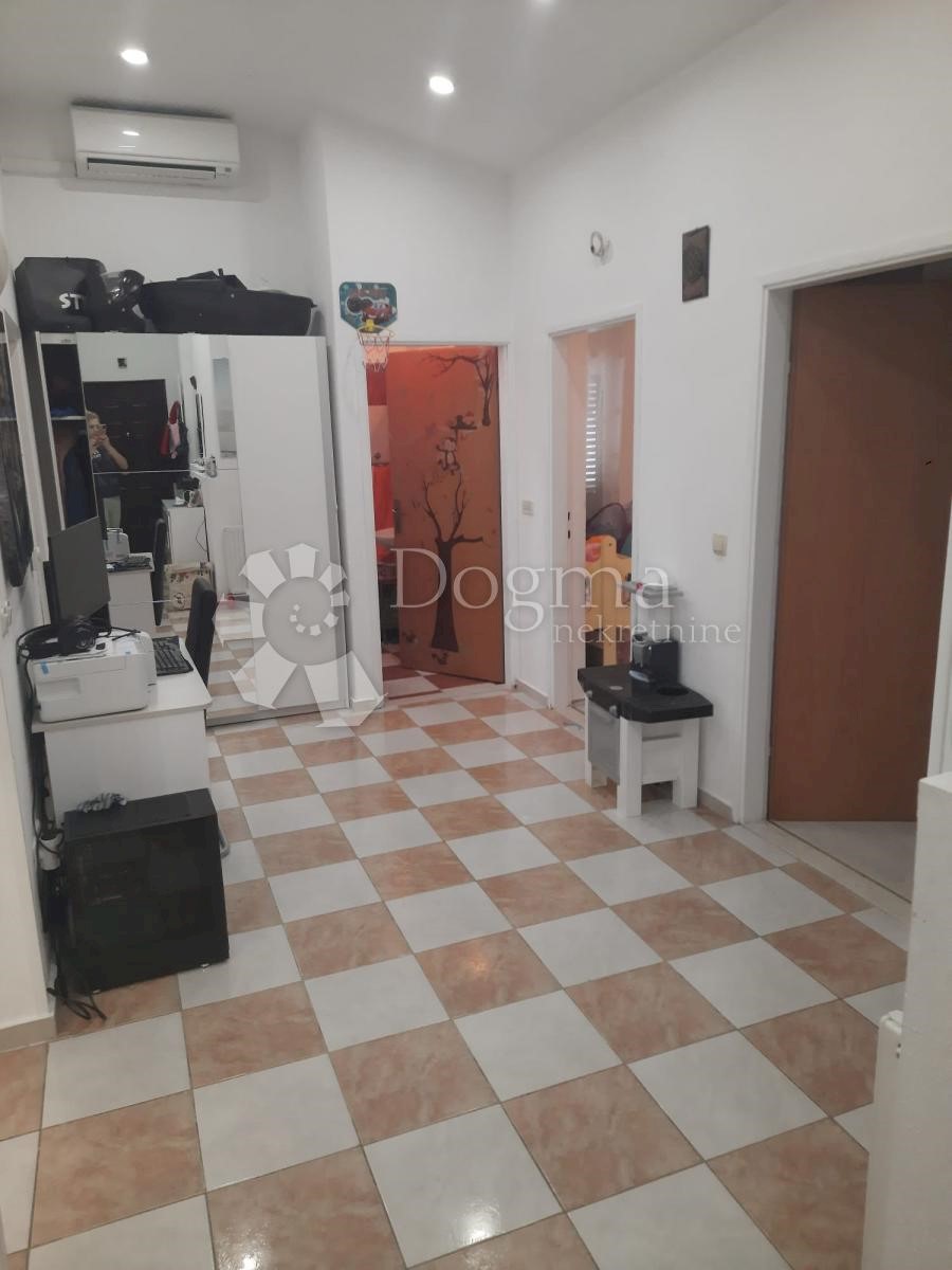 Apartmán Na predaj - SPLITSKO-DALMATINSKA  TROGIR 