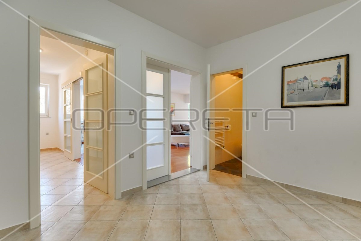 Flat For rent - GRAD ZAGREB  ZAGREB 