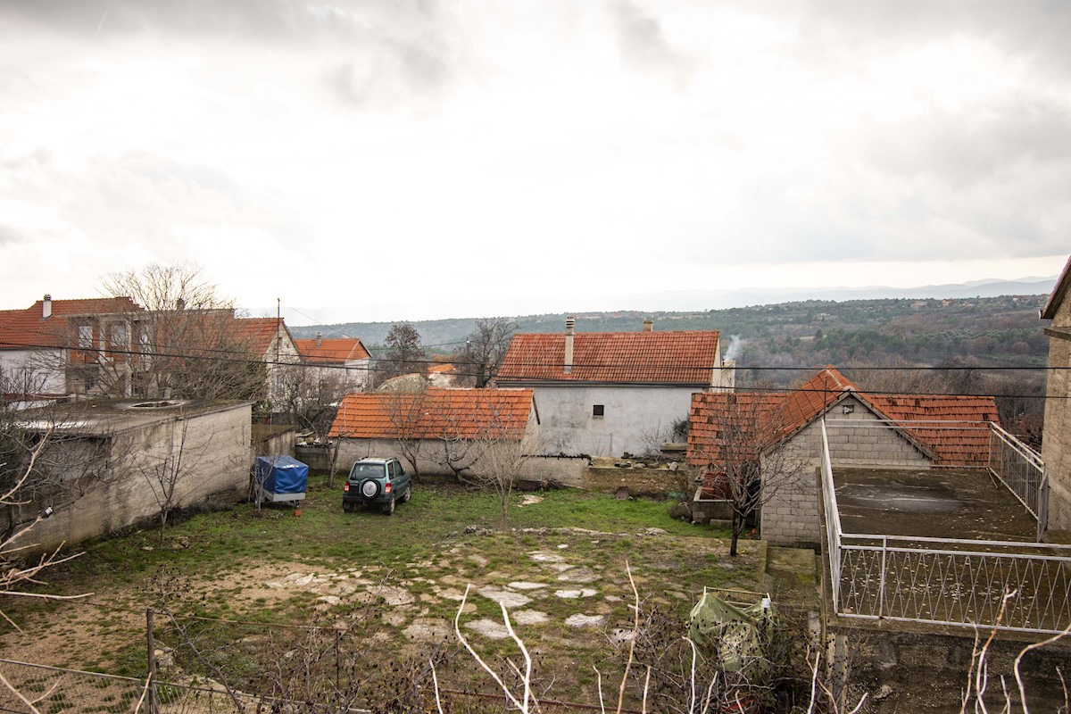 Casa In vendita - ŠIBENSKO-KNINSKA  SKRADIN 