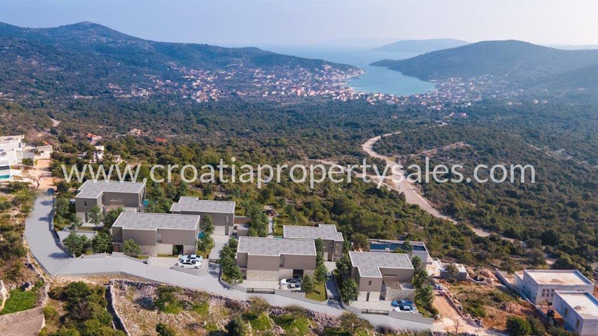 House For sale - SPLITSKO-DALMATINSKA  TROGIR 