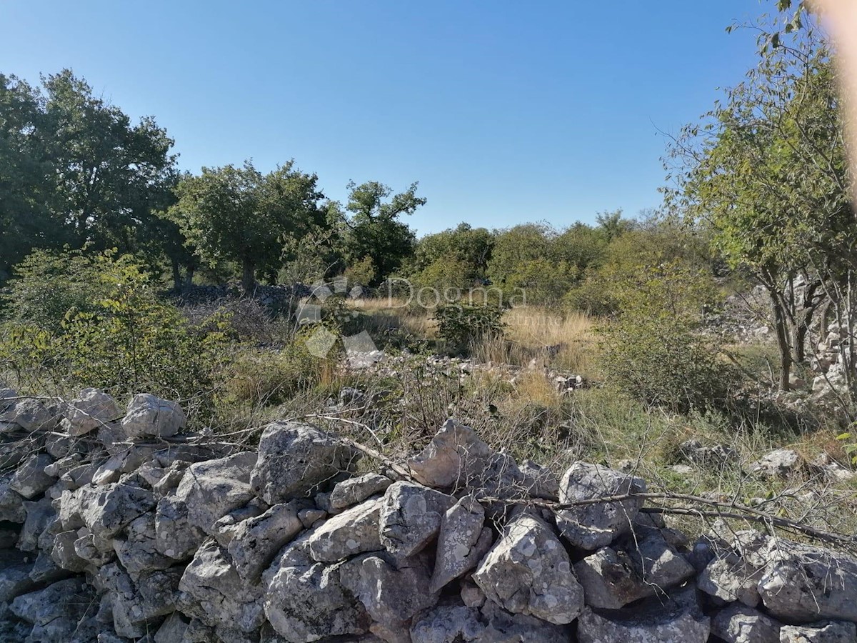 Parcela Naprodaj - ŠIBENSKO-KNINSKA  Drniš