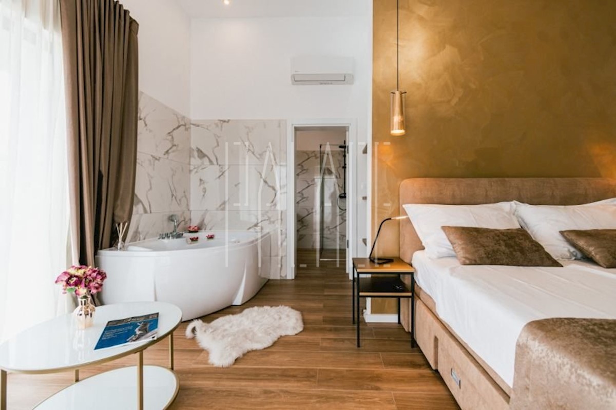 Casa In vendita - ŠIBENSKO-KNINSKA  ŠIBENIK 