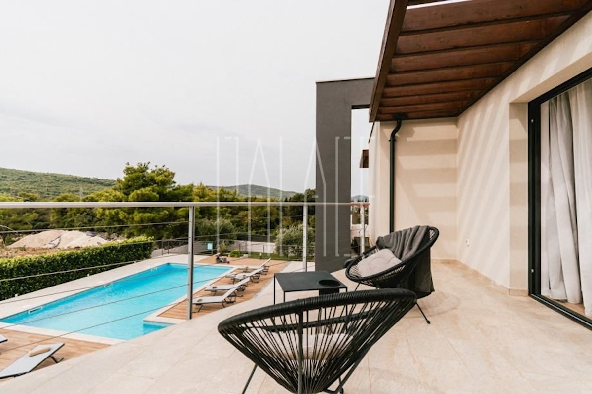 Casa In vendita - ŠIBENSKO-KNINSKA  ŠIBENIK 