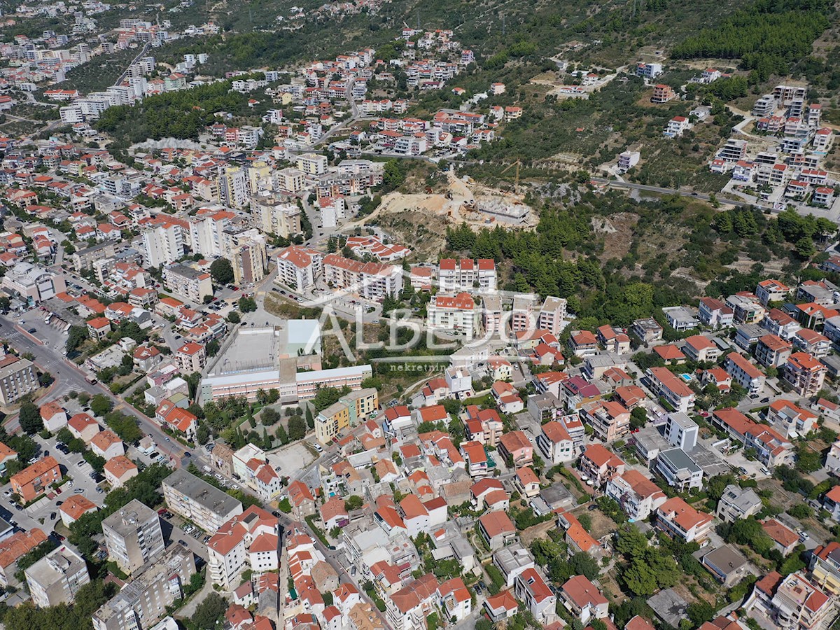 Terrain À vendre - SPLITSKO-DALMATINSKA  MAKARSKA 