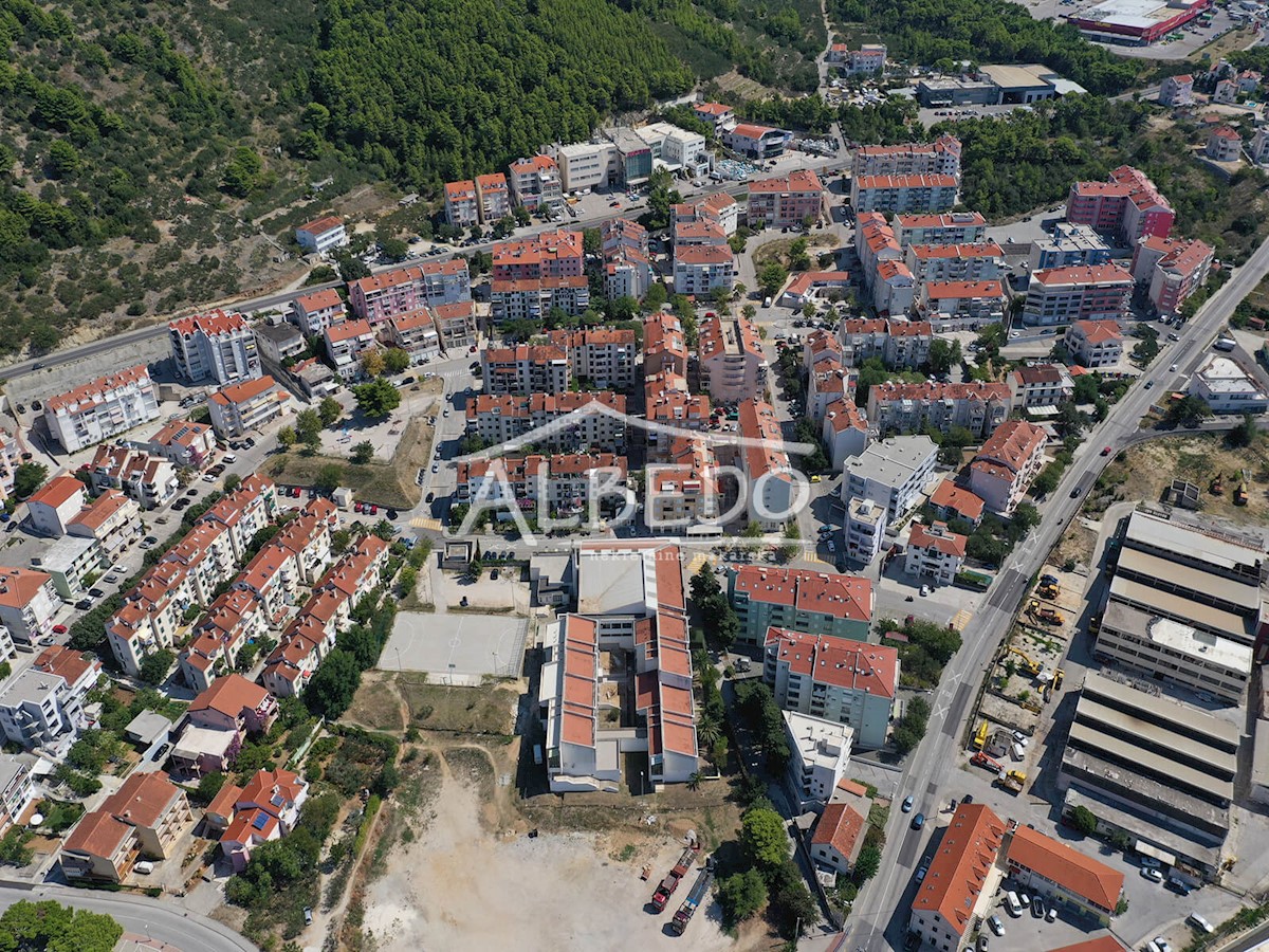 Terrain À vendre - SPLITSKO-DALMATINSKA  MAKARSKA 