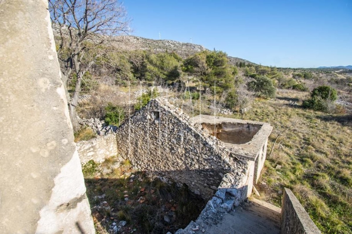 Kuća Na prodaju - ŠIBENSKO-KNINSKA  ŠIBENIK 