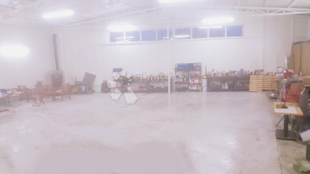 Business premises For sale DONJI GRAD