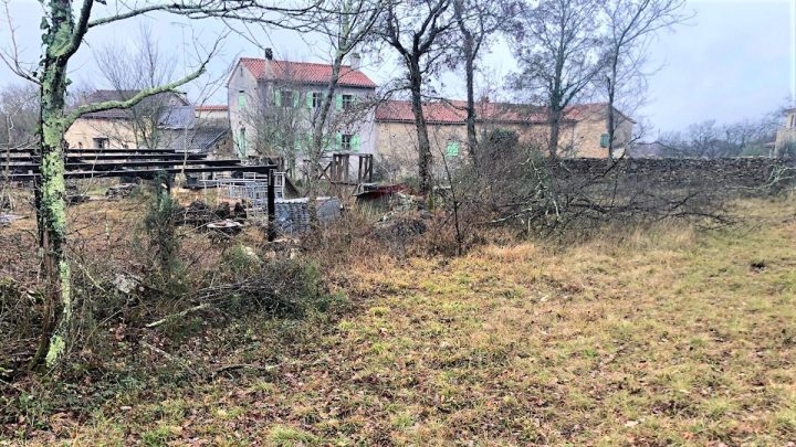 Parcela na predaj 757 m² – Makovci