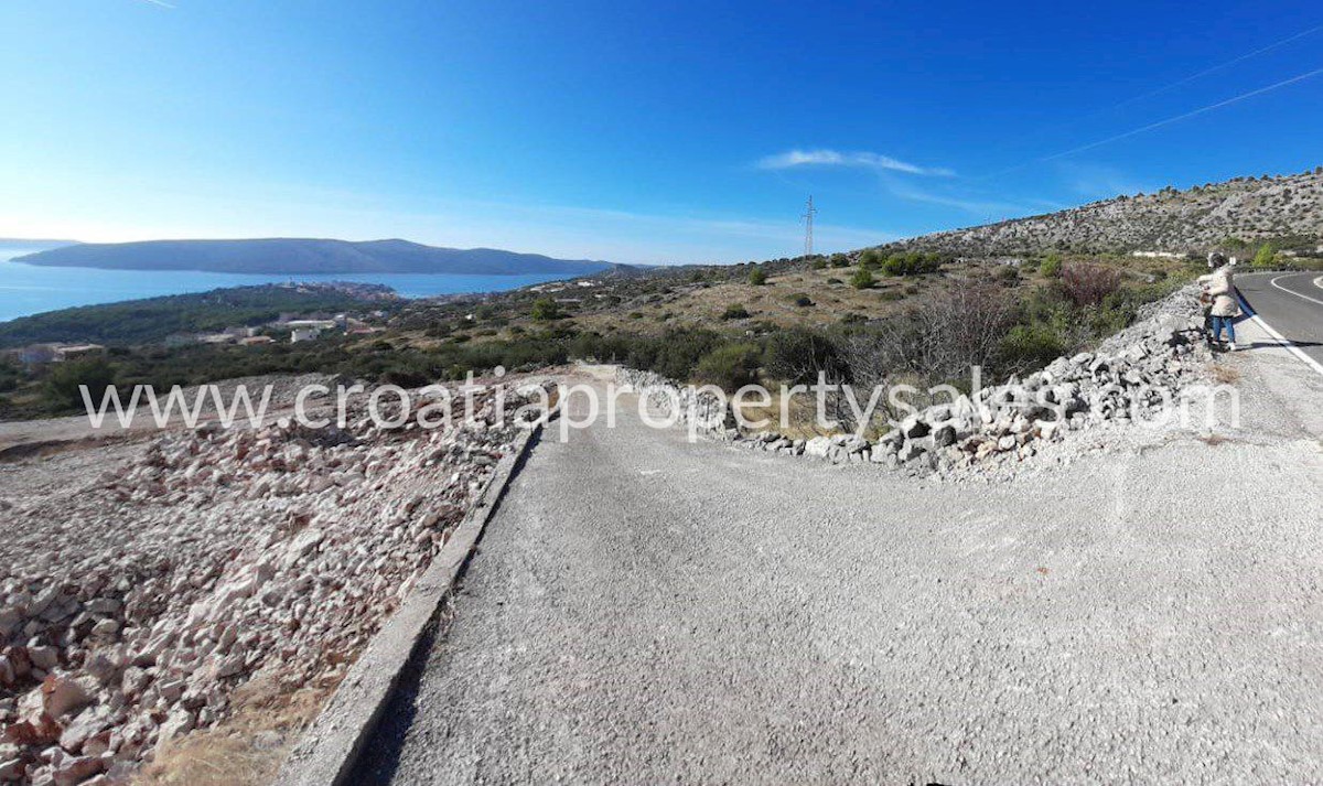 Land For sale - SPLITSKO-DALMATINSKA  TROGIR 