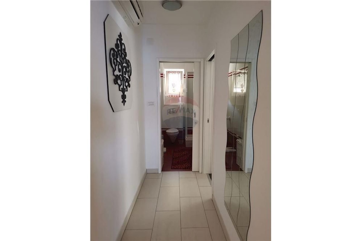 Flat For sale - ZADARSKA  PAKOŠTANE 