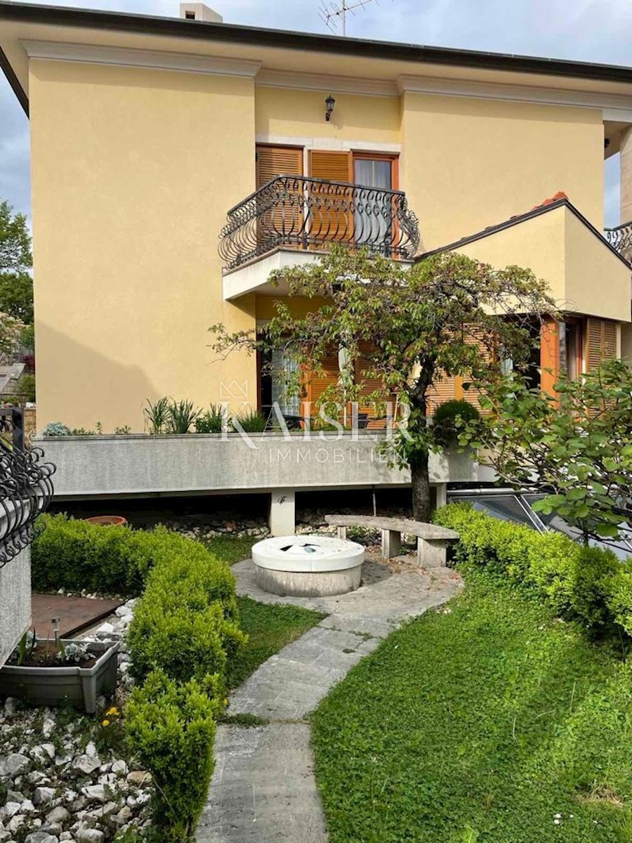 Dom Na predaj - PRIMORSKO-GORANSKA  OPATIJA 