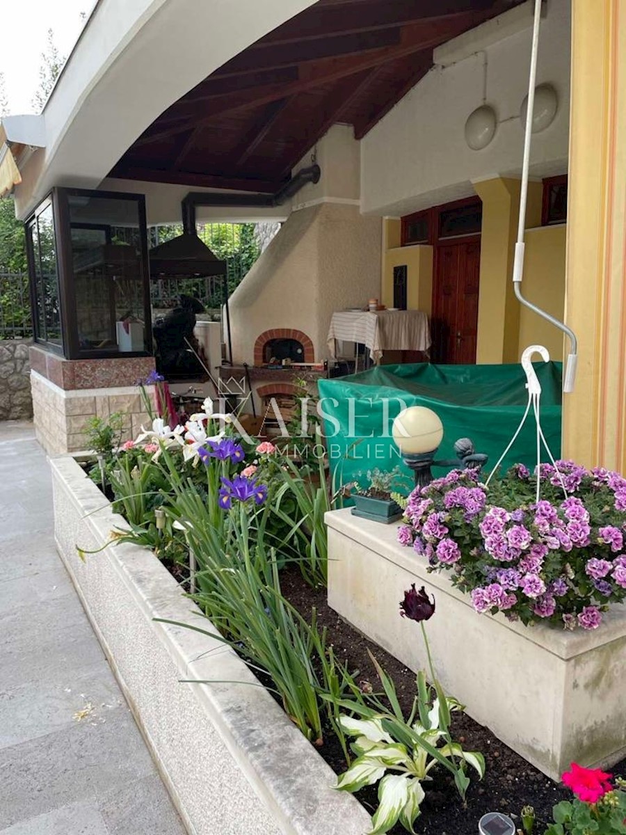 Dom Na predaj - PRIMORSKO-GORANSKA  OPATIJA 