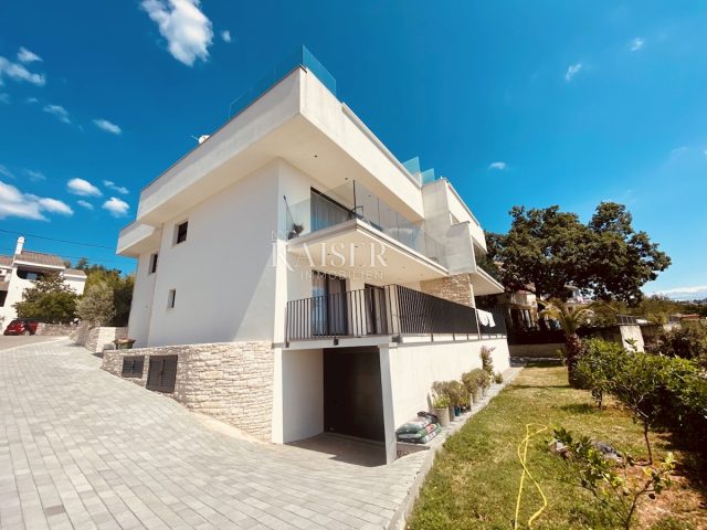 House for sale 250 m² – Pobri