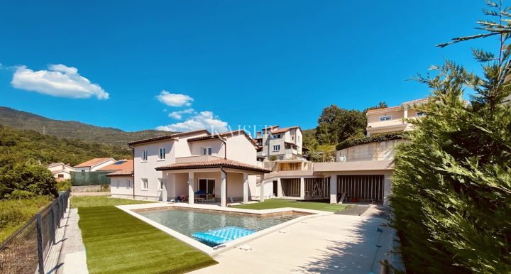 Casa in vendita 167 m² – Bregi