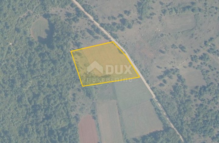 Parcela na predaj 8823 m² – Frata