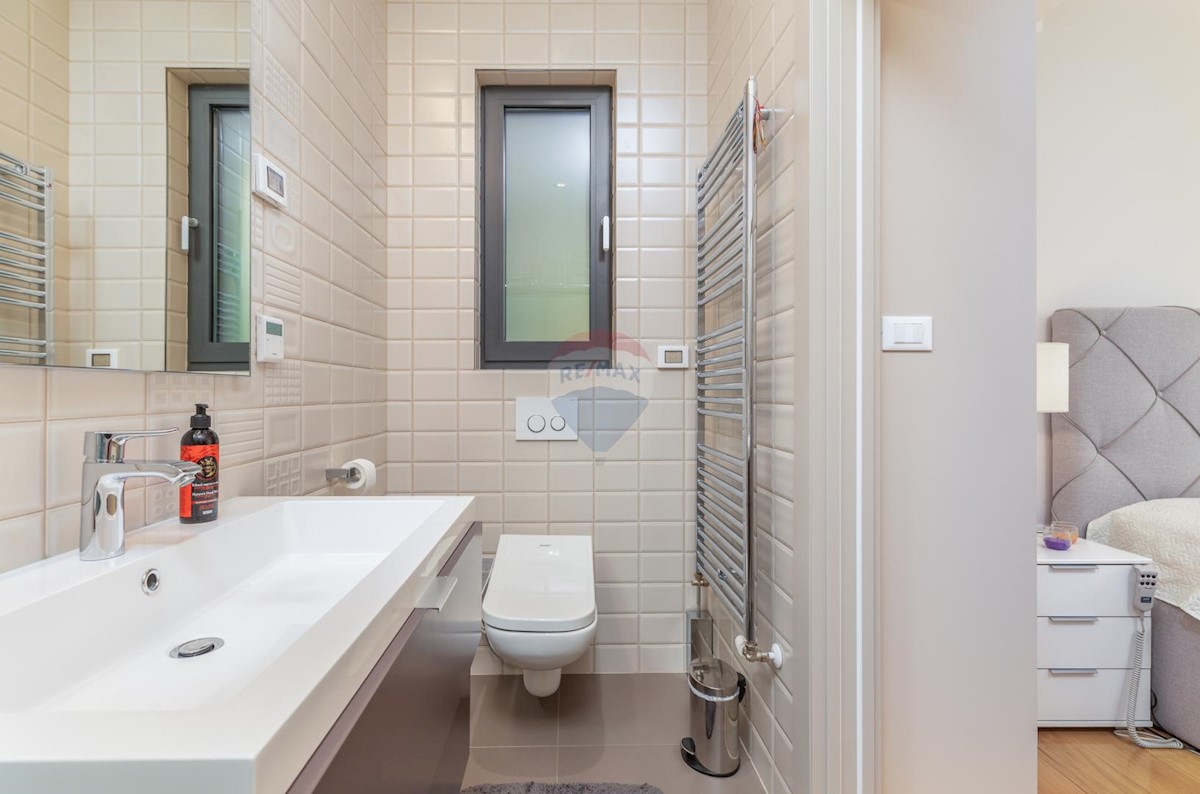 Haus Zu verkaufen - ISTARSKA  FAŽANA 