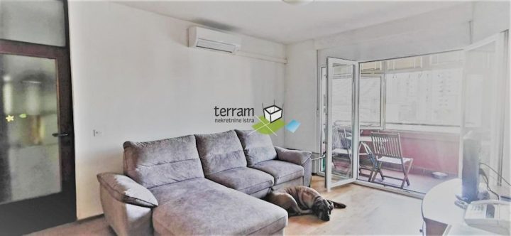 Flat for sale 80 m² – Pula
