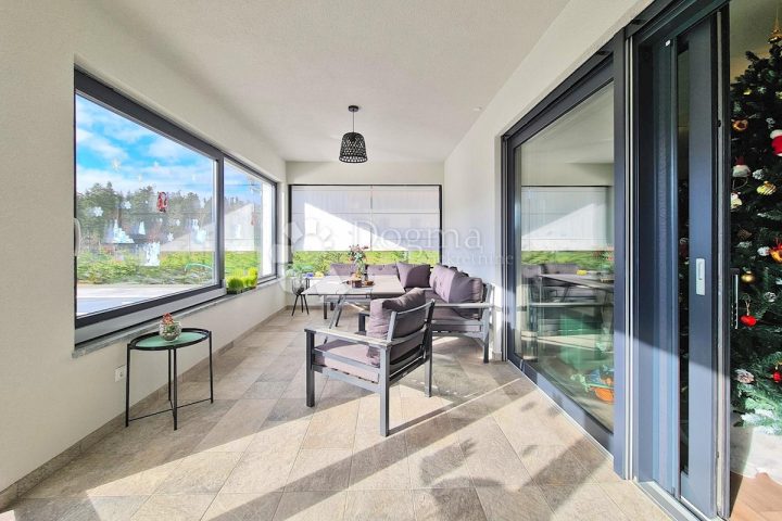 House for sale 350 m² – Fužine