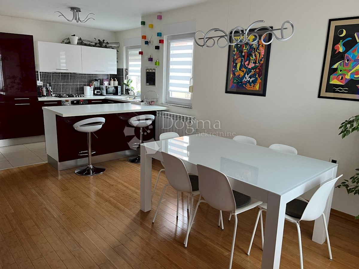 Apartment Zu verkaufen - PRIMORSKO-GORANSKA  VIŠKOVO 