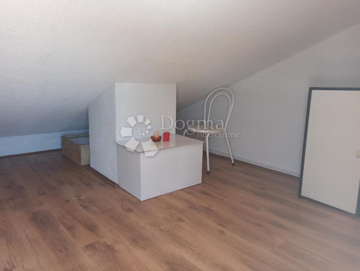 Apartmán Na predaj - LIČKO-SENJSKA  NOVALJA 