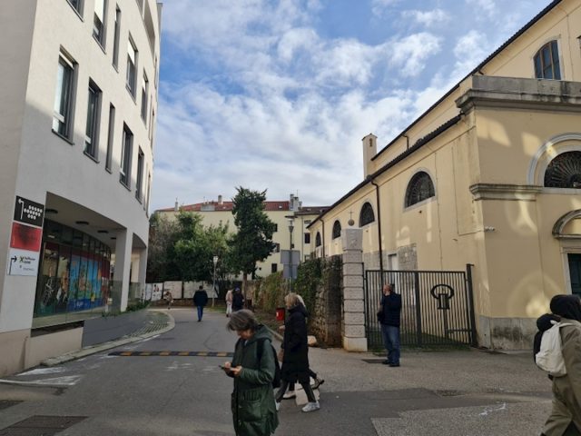 Business premises for sale 3200 m² – Rijeka