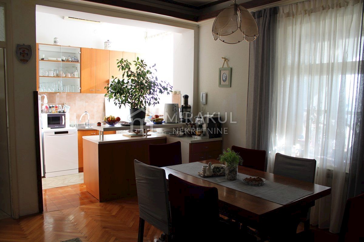House For sale - ŠIBENSKO-KNINSKA  TRIBUNJ 